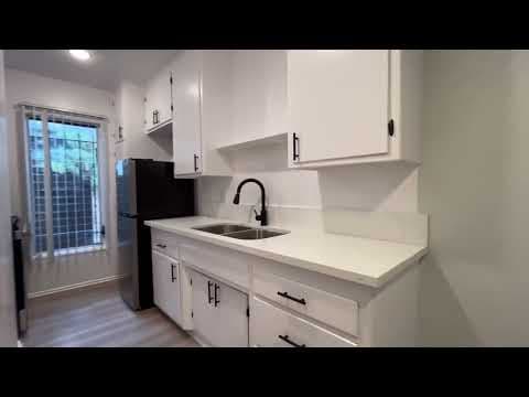 Los Angeles Condo: 7044 Lanewood Avenue