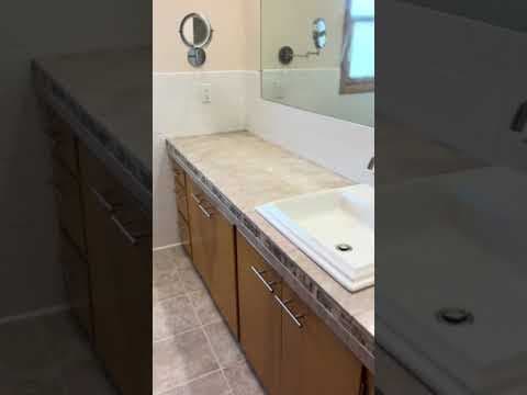 Newton Condo: 207 West 3rd St S