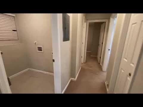 Lakewood House: 1675 Independence St