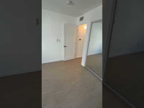 Los Angeles Condo: 1546 Bundy Drive
