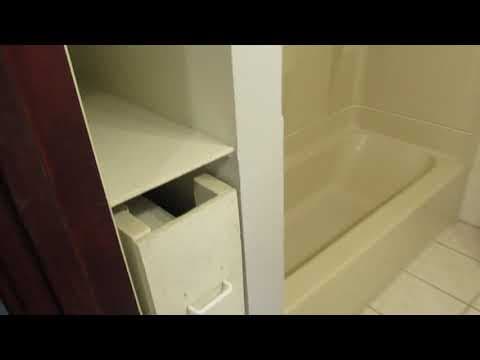 Lansing House: 805 Comfort St