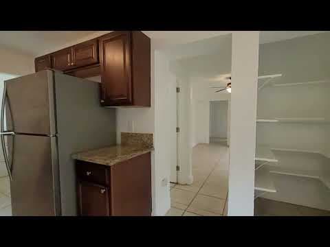 Sacramento House: 3116 40th St