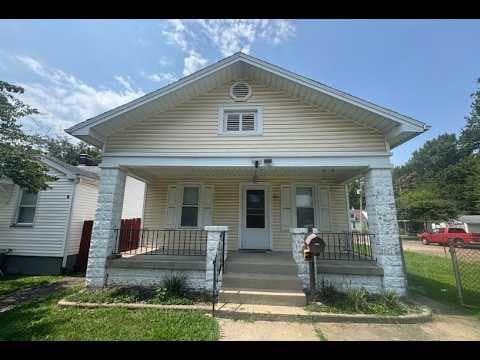 Evansville House: 201 S Willow Rd