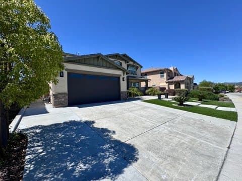 Murrieta House: 30197 Slate St