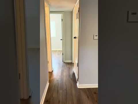 Fayetteville House: 210 S Hill Ave