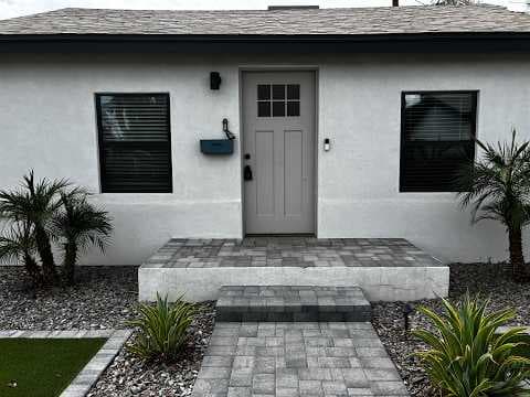 Phoenix House: 614 N 10th Ave Unit A