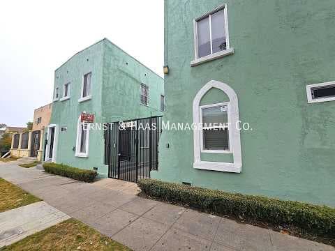 Long Beach Condo: 1436 Walnut Ave.