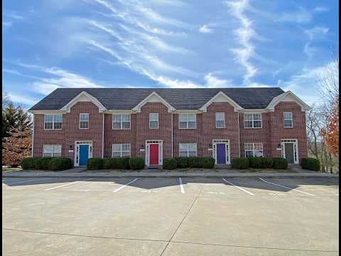 Clarksville Townhome: 524 S 1st Street
