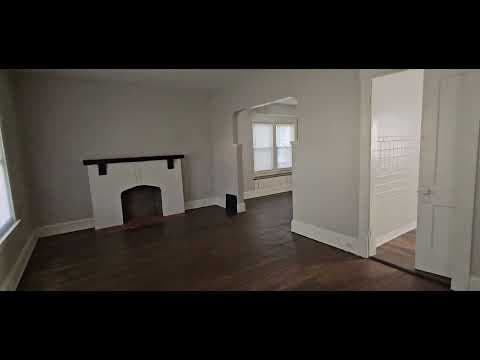 Cleveland House: 3829 Dawning Ave