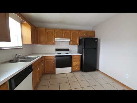 Lee's Summit House: 209 SW Pryor Rd Unit