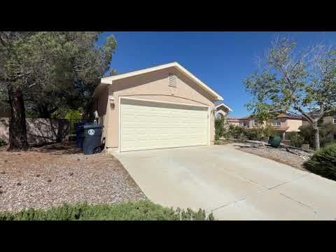 Albuquerque House: 5411 Monterey Cove Ave NW