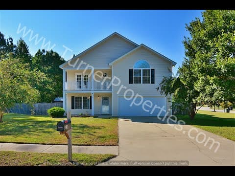 Elgin House: 20 Sugar Maple Ct