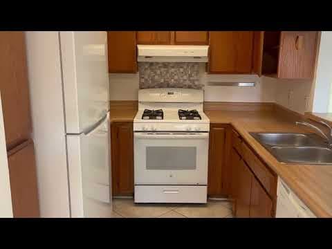 Chula Vista Condo: 2085 Lakeridge Cir