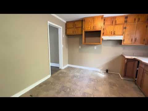 Tarrant House: 1025 Waverly Street