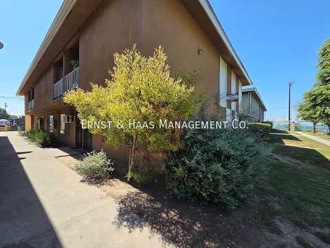 Long Beach Condo: 3370 E Andy St.