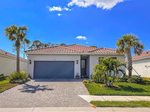 Nokomis House: 309 Daylily Blvd