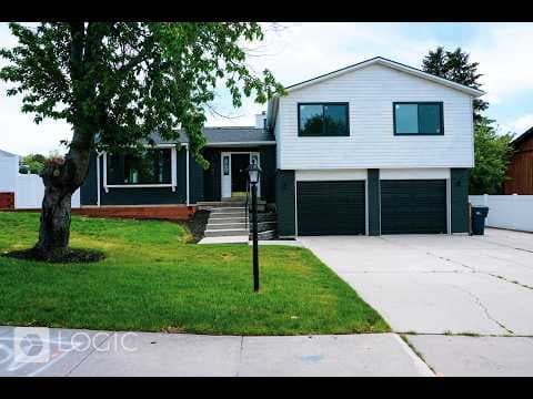 Sandy House: 1208 E Cedar View Dr