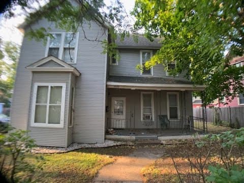 Saint Paul Condo: 2048 Carroll Ave