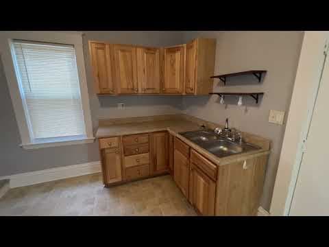 Grand Rapids House: 851 Dayton St. SW