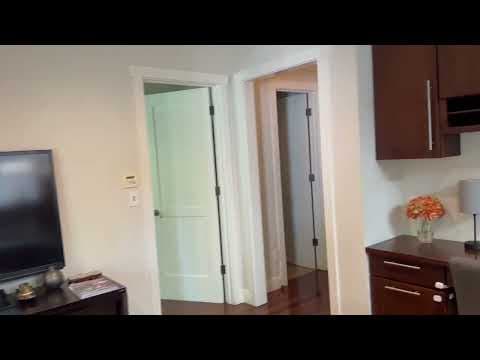 Palo Alto House: 546 Hilbar Ln