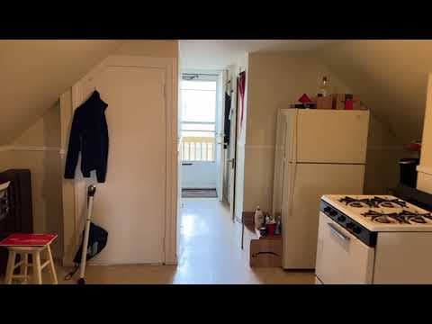 Leominster Apartment: 135 Merriam Ave