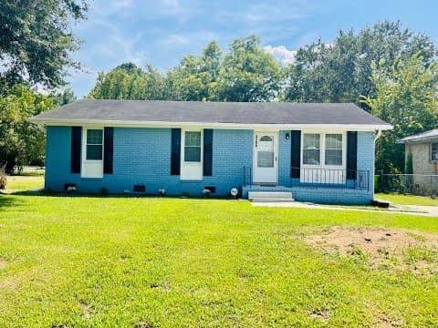 Columbia House: 4308 Candlelite Dr