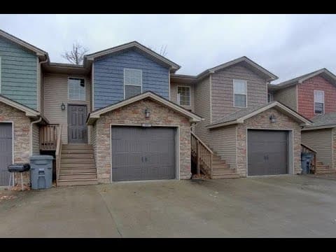 Clarksville Townhome: 992-D S Ash Ridge