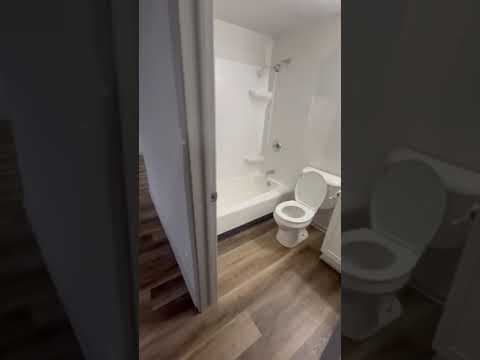 Newton Condo: 126 E 5th St S