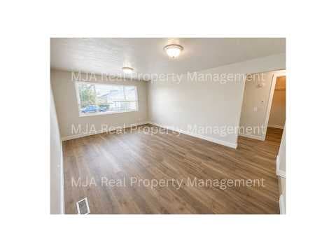 Clearfield Condo: 1428 W 300 N