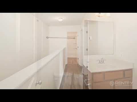 Charlotte House: 1025 Rook Rd