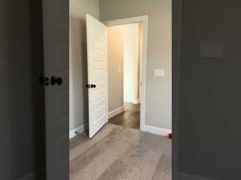 Pea Ridge House: 2404 Charles St