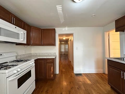 Kalamazoo Townhome: 1325 S Burdick St Apt 2