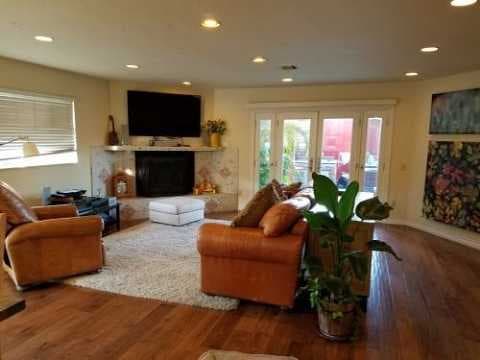 San Diego House: 5005 63rd St