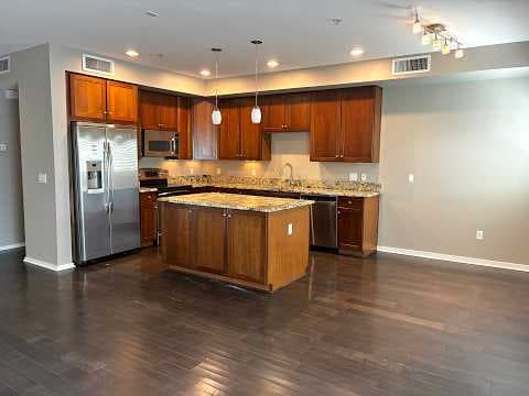 Tempe House: 525 W Lakeside Dr Unit 108