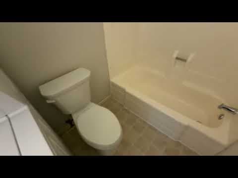 Valley City House: 1063 5th Ave NW
