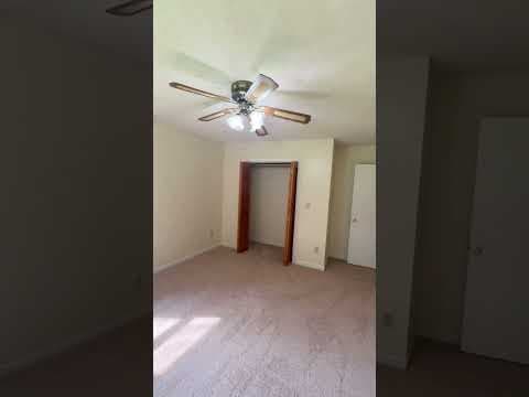 Statesville House: 634 N Kelly Street
