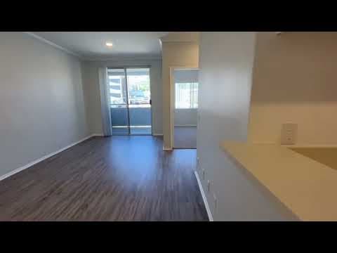 Sherman Oaks Condo: 14900 Moorpark Street