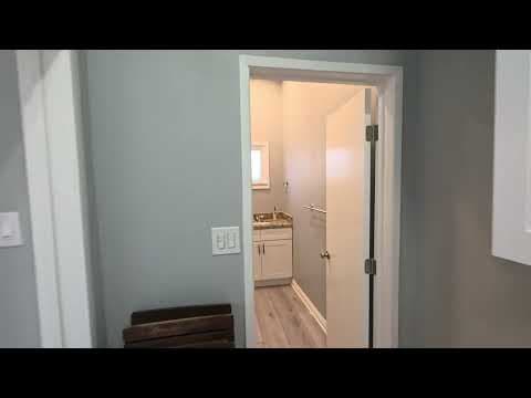 Woodland Hills House: 23242 Victory Blvd.