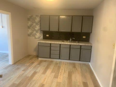 Hampton Condo: 19 N Federal St