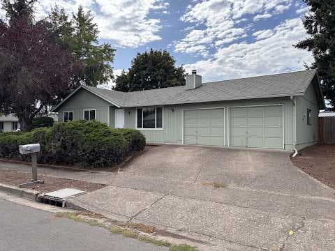 Eugene House: 318 Mira Court