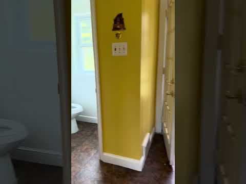 Lansdale House: 418 Cowpath Road