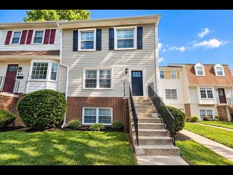 Crofton Townhome: 1618 E Bancroft Lane