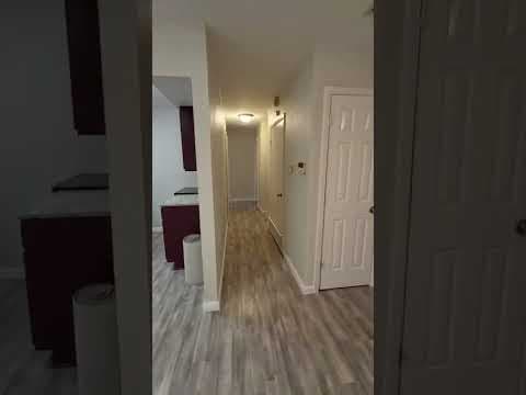Dallas House: 9605 Grady Ln