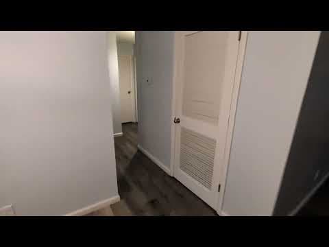 Peoria House: 2624 N Renwood Ave