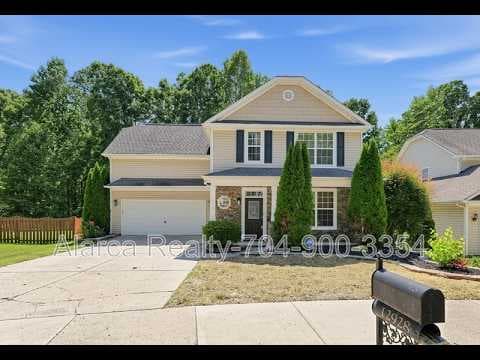 Huntersville House: 12928 Windy Lea Ln