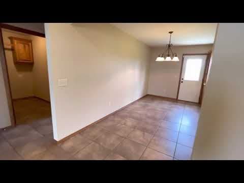 Springfield House: 1718 N Chandler Rd