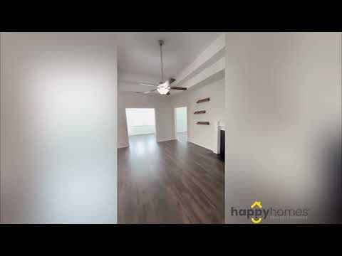 Summerville House: 585 Yellow Leaf Lane