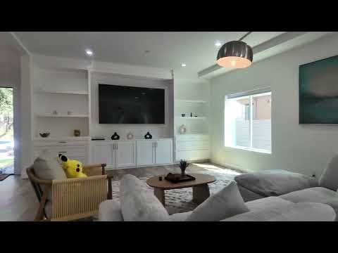 San Pedro House: 711 N Bandini St
