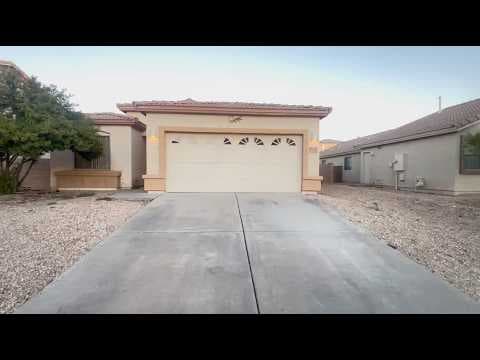 Tucson House: 8171 S Camino Serpe
