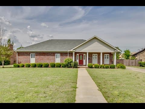 Tuscaloosa House: 215 Cedar Crest